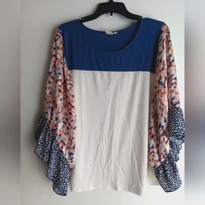 🚨Women's Blue and White Batwing Sleeve Top